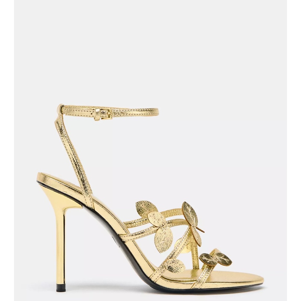 NWT METALLIC EFFECT FANCY GOLD SANDALS